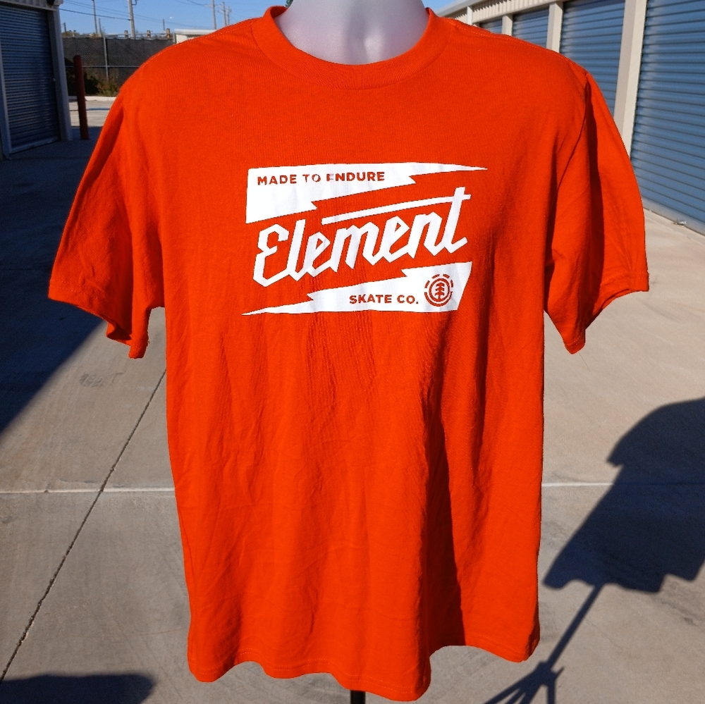 New ELEMENT Skateboarding T shirt size Medium
